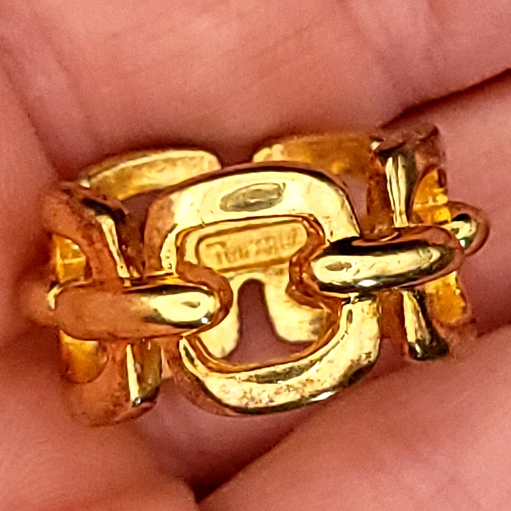Trifari Vintage Chunky Mob Wife Chic Gold Chain Ring Size 6